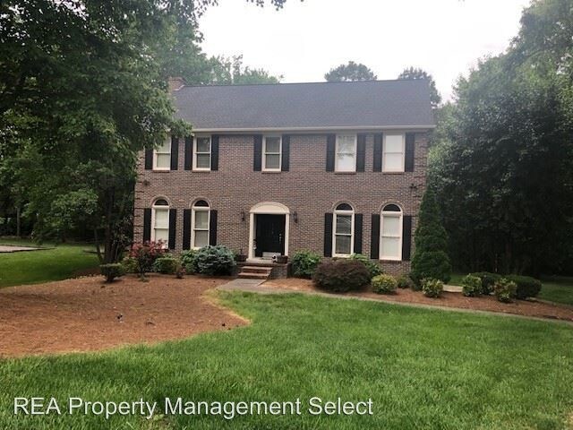 Building Photo - 3 br, 2.5 bath House - 528 E. Fox Den Drive