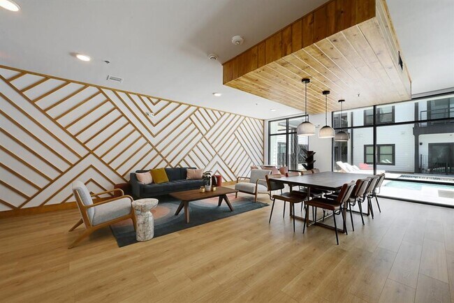 Building Photo - 3101 Govalle Ave