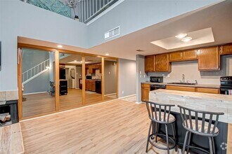 Building Photo - 14777 Wunderlich Dr