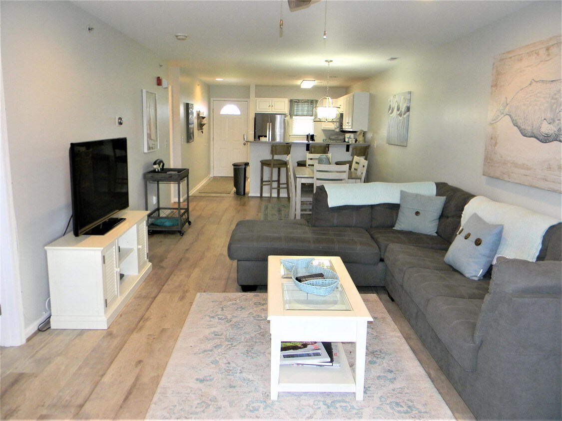 Foto principal - 36525 Palm Dr