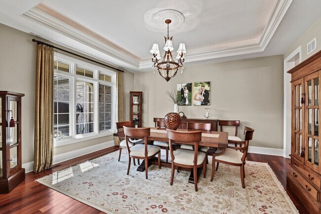 Building Photo - 2560 Forest Glen Trail