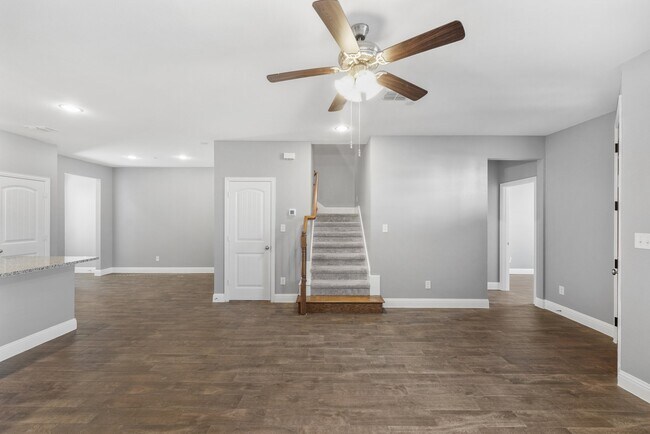 Foto del edificio - 5556 Kilmer Dr