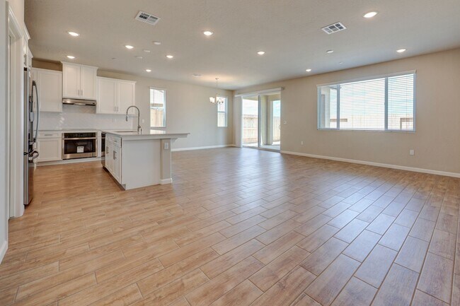 Foto del edificio - 857 Halford Ln
