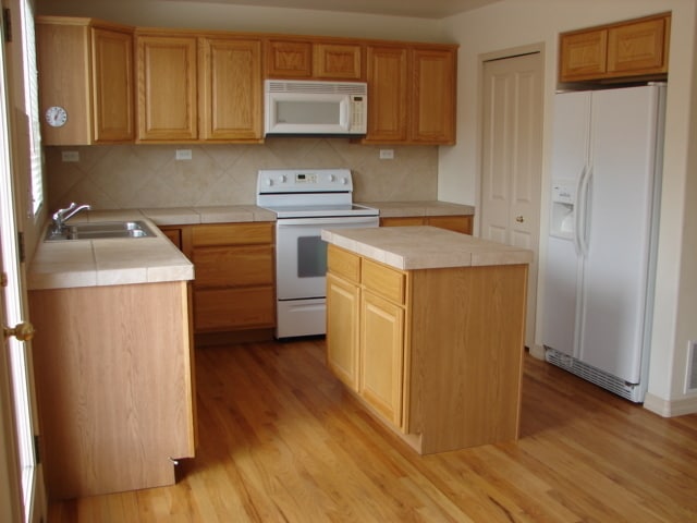 Building Photo - 7261 Grand Prairie Dr