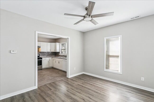 Building Photo - Charming Updated 2 Bedroom Home in Rose Hill. Rent To Own Available!