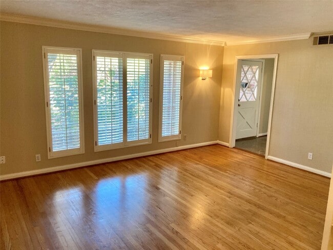 Foto del edificio - 4907 Elm St