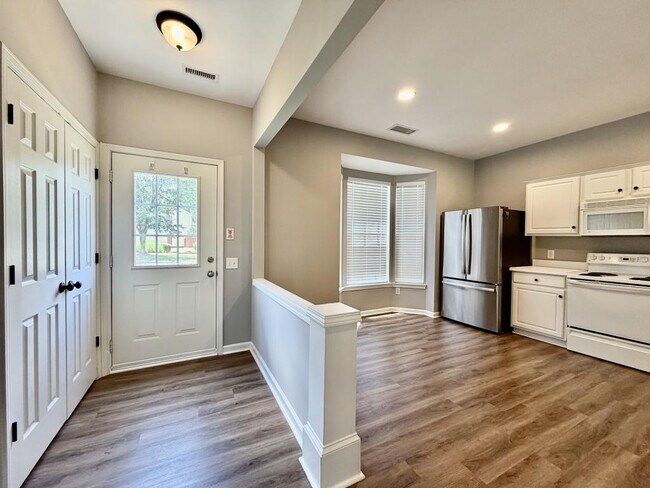 Building Photo - 2754 Thornbush Ct