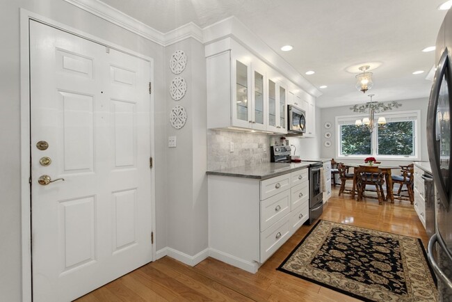 Foto del edificio - 7 Ledgewood Way