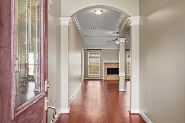 Foto del edificio - 24811 Sandusky Dr