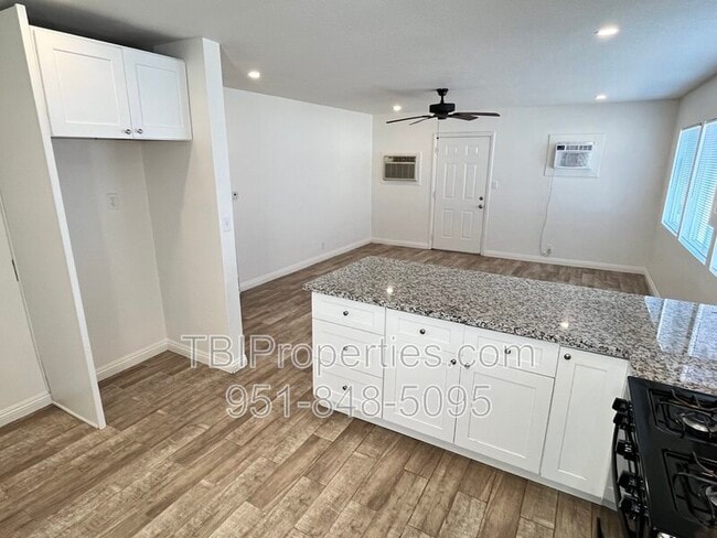 Foto del edificio - 7773 Philbin Ave