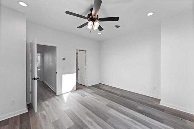 Photo - Modern Living in 3rd Ward Apartment