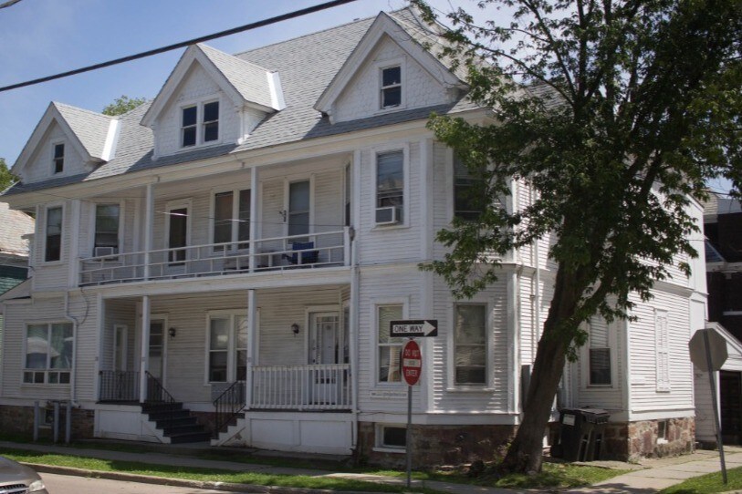 30 Green Exterior - 30 Greene St