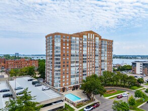 Building Photo - 250 E Harbortown Dr