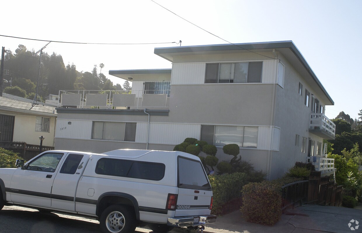 Foto del edificio - 3858 Buell St