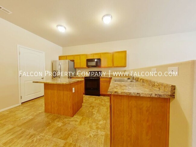 Foto del edificio - 7555 Red Creek View