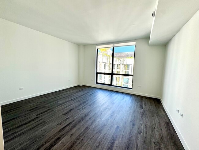 Foto del edificio - 355 NW 19th Ln