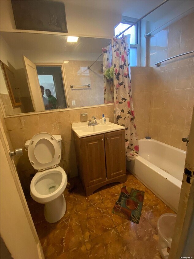 Foto del edificio - 93-02 177th St