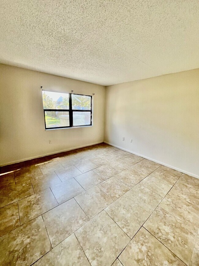 Foto del edificio - 525 N Morgan Ave