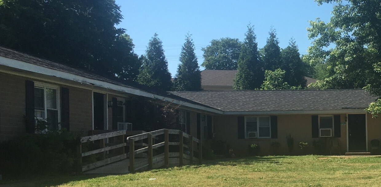 Foto principal - Candlewood Apartments