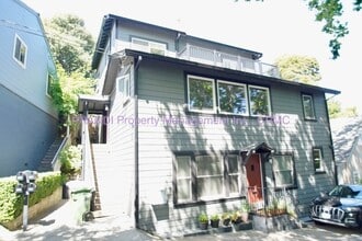 Building Photo - 317 Montecito Dr