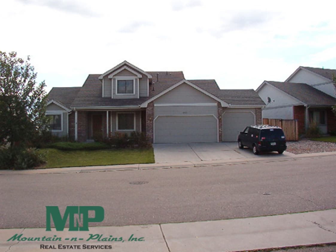 Foto principal - 4400 Vista Dr