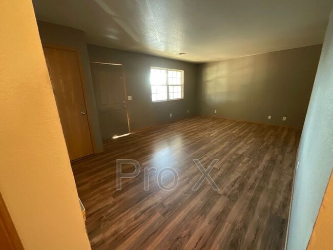Foto del edificio - 4563 E Zora St