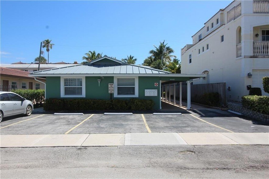 Primary Photo - 4440 Bougainvilla Dr