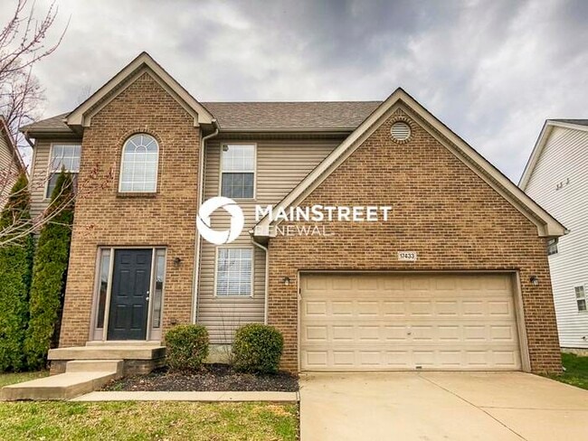 3 Bedroom Pet-Friendly Home in Louisville, KY with Main Street Renewal - 3 Bedroom Pet-Friendly Home in Louisville, KY with Main Street Renewal