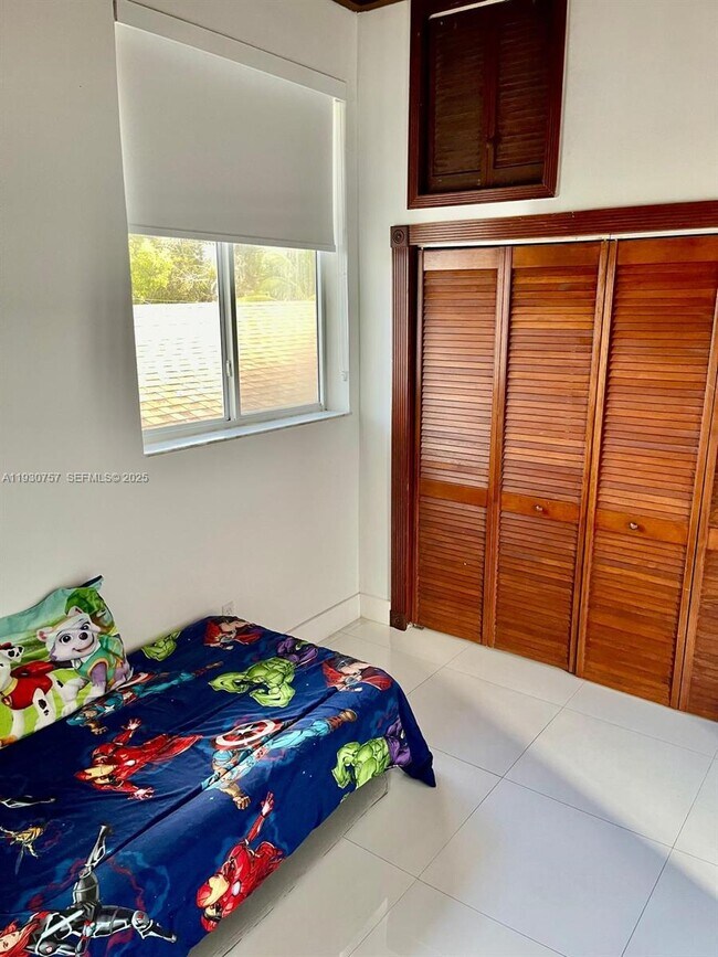 Foto del edificio - 1232 SW 17th Terrace