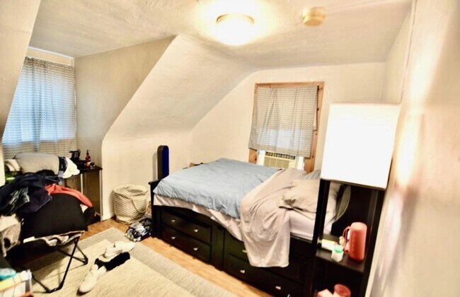 Habitación 3 - 160 6th St