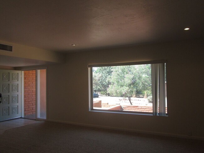 Building Photo - Unfurnished, 1-year long-term rental