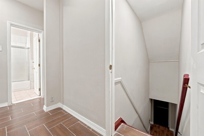 Building Photo - 212 Avenue B