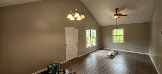 Building Photo - 103 Schmitt Ln