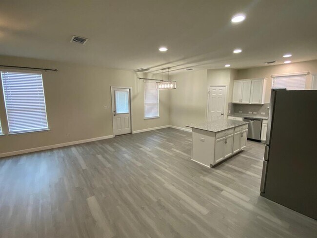 Building Photo - 97 Quarryman Dr