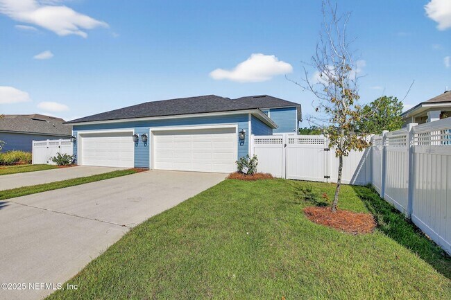Foto del edificio - 244 Daydream Ave