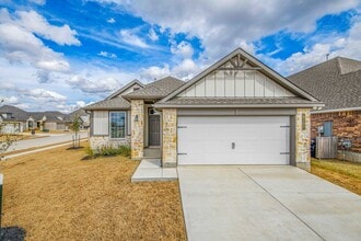 Building Photo - 6101 Pocono Dr