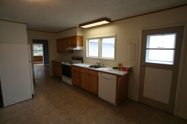 Foto del edificio - Single Family Home off Frontage Rd!