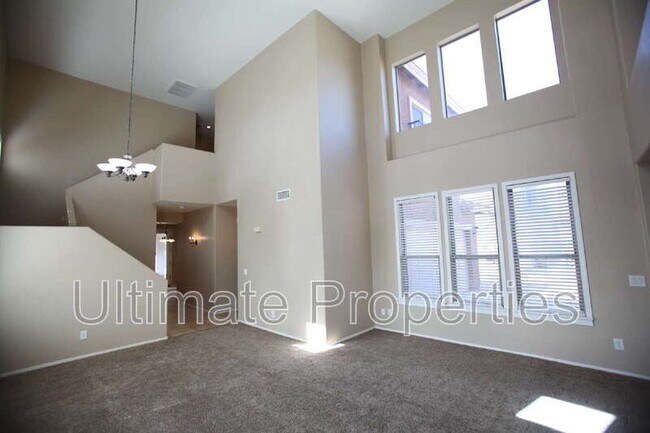 Foto del edificio - 15145 W Elm Cir