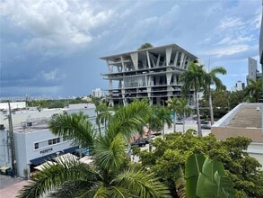 Building Photo - 1250 Lincoln Rd