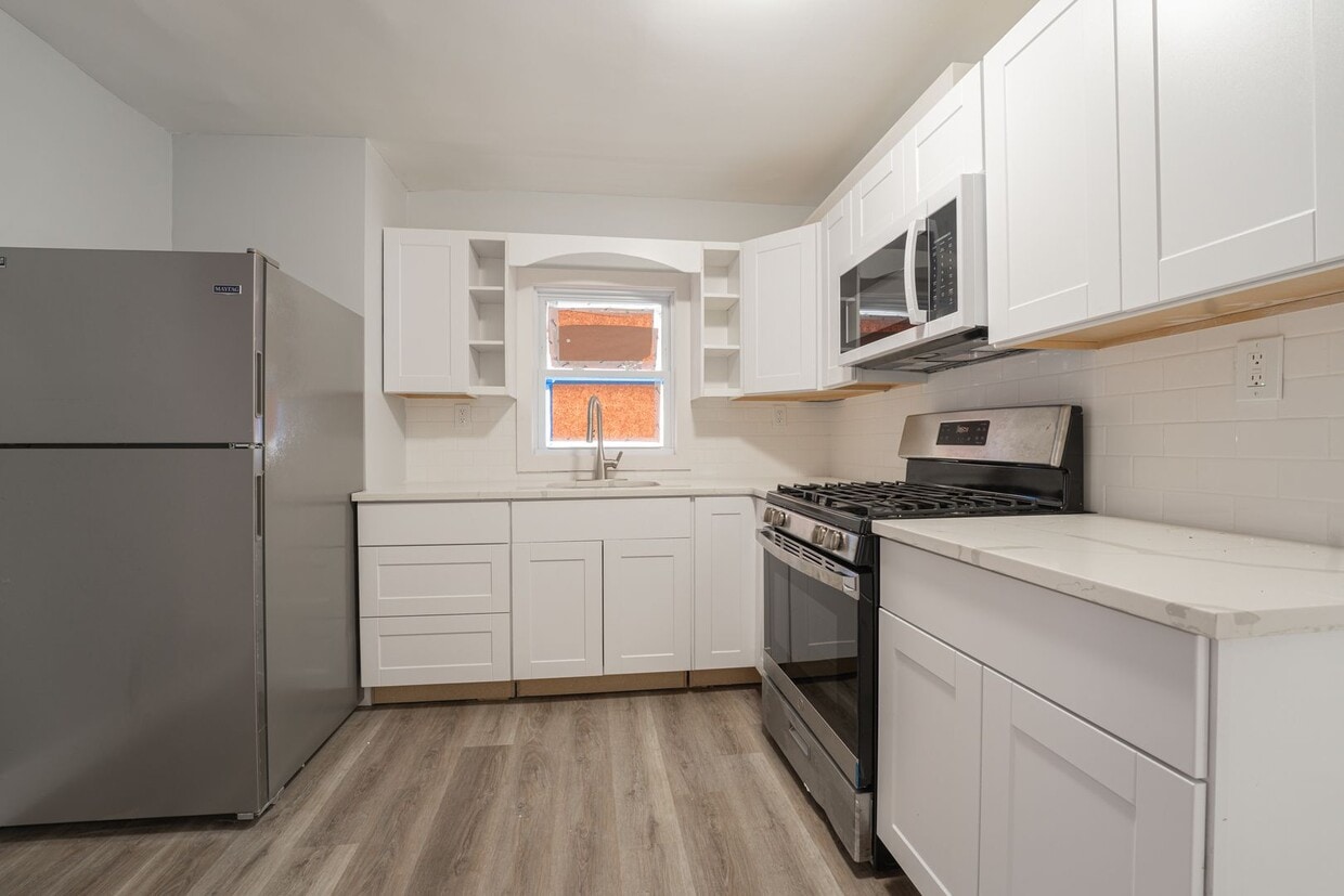 Building Photo - 41 Hobson Ave