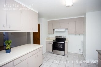 Building Photo - 1044 54th St