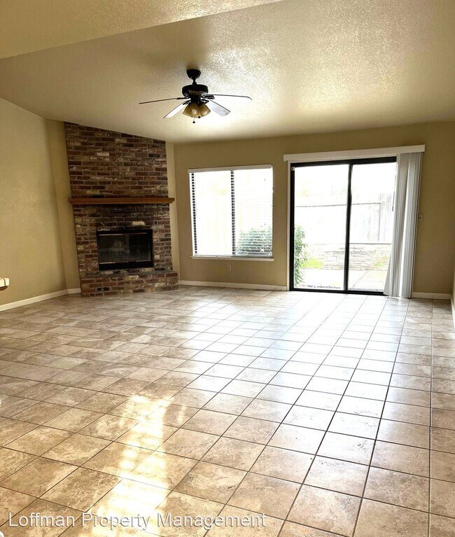 Foto del edificio - 3 br, 2 bath House - 1009 Mayflower Court
