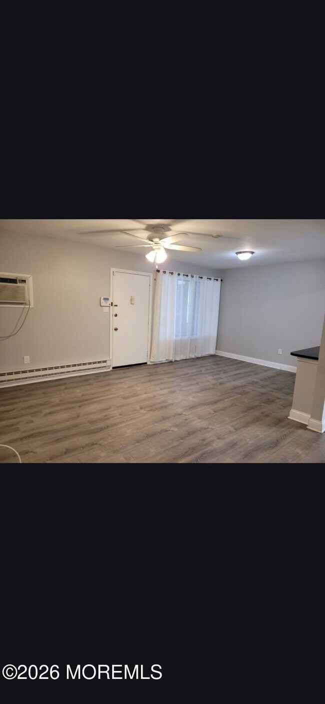 Foto del edificio - 115 Amberly Dr