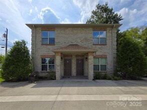 Building Photo - 108 Maple Ave NW