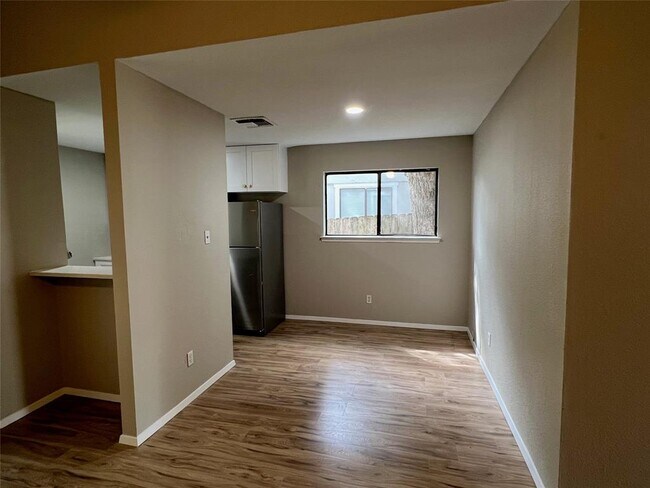 Building Photo - 12819 Hymeadow Dr