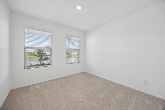 Building Photo - 1633 Rosy Finch Dr