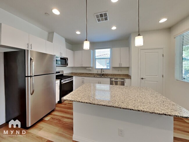 Building Photo - 1041 Via Lombardi