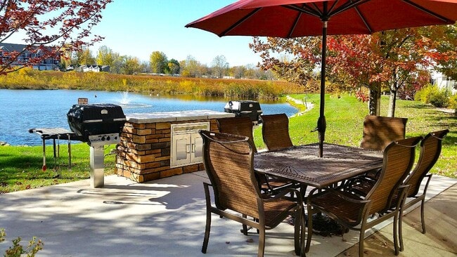 Building Photo - Bridgewater Estates