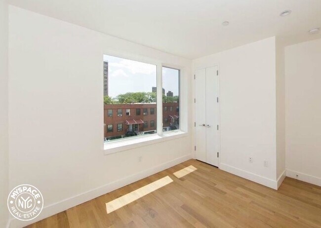 Foto del edificio - 1234 Bedford Ave