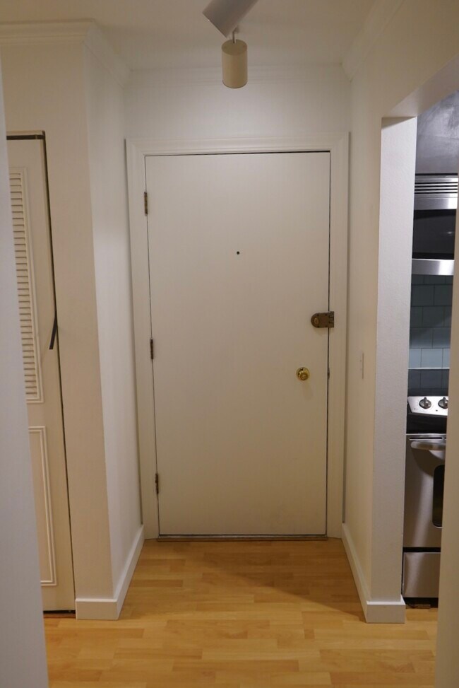 Foto del edificio - 2550 Thorndyke Ave W